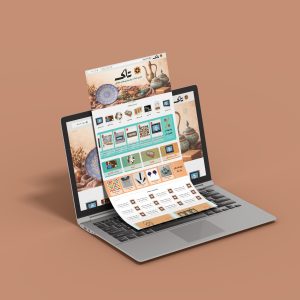 موکاپ لایه باز لندینگ پیج لپ‌تاپ | نمایش حرفه‌ای طراحی رابط کاربری